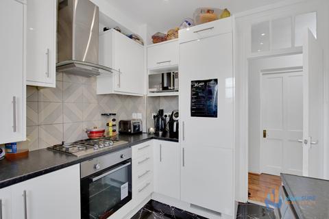 3 bedroom apartment for sale - Mountearl Gardens, London SW16