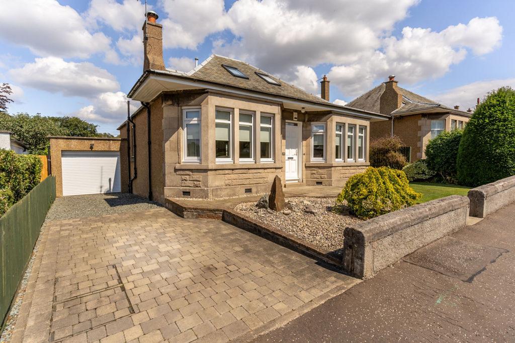 29 Greenbank Grove, Greenbank, EH10 3 bed detached bungalow for sale