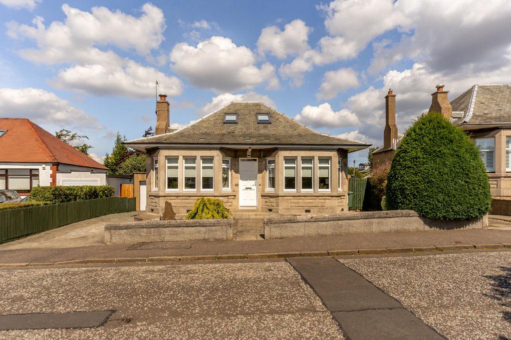 29 Greenbank Grove, Greenbank, EH10 3 bed detached bungalow for sale