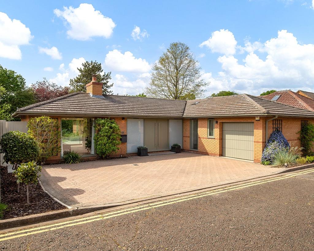 Diamond Close, Cambridge 5 bed bungalow for sale £1,500,000