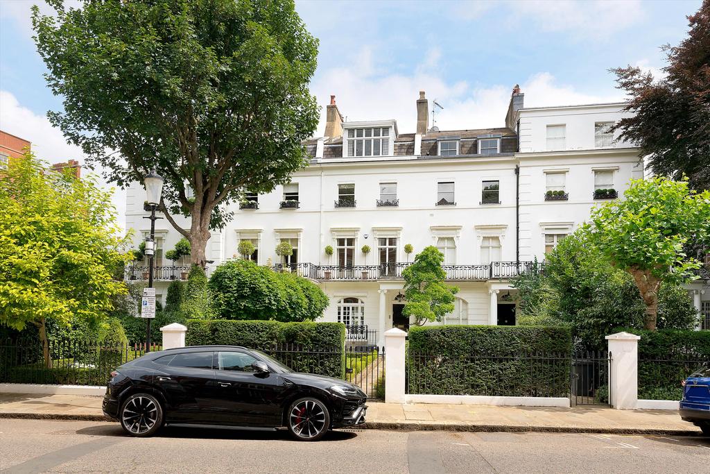 Egerton Crescent, Knightsbridge, London, SW3 4 bed townhouse for sale