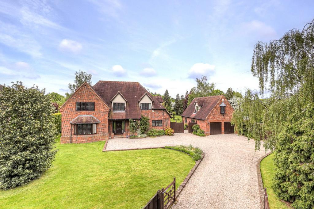 Castledon Road, Wickford, SS12 5 bed detached house for sale £1,350,000