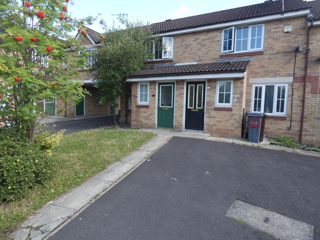 Bellfield Close, Manchester, M9 2 bed semidetached house £900 pcm (£