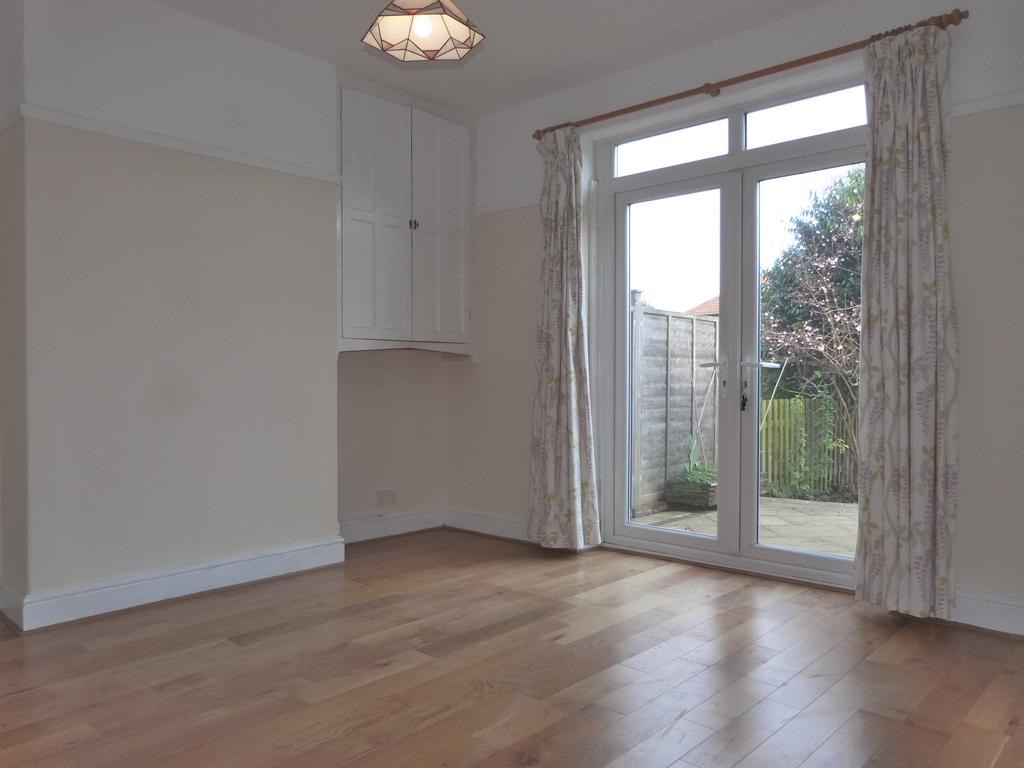 Leyland Road, Harrogate, HG1 3 bed semidetached house £1,095 pcm (£253 pw)