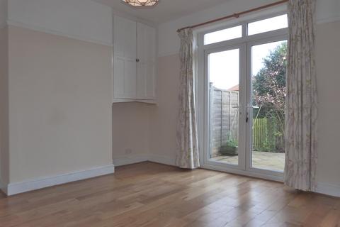 3 bedroom semi-detached house to rent, Leyland Road, Harrogate, HG1