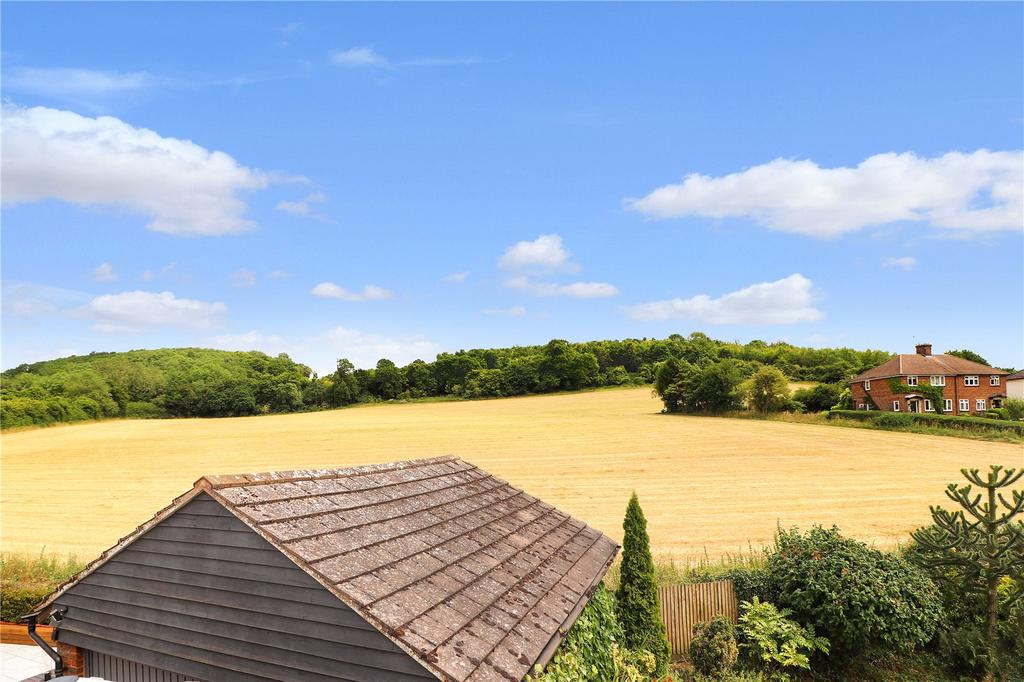 Fawkham Green, Fawkham, Kent, DA3 4 bed detached house for sale £750,000