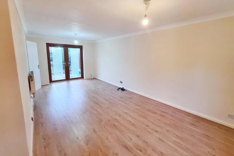 3 bedroom terraced house to rent - Worthing Road, Basildon SS15