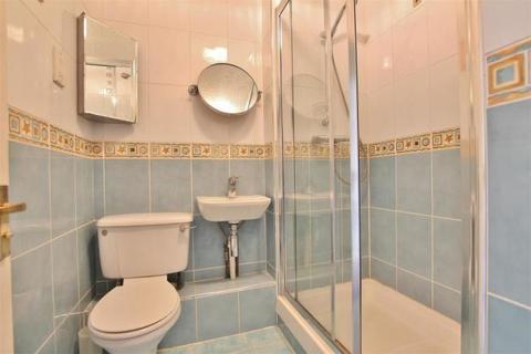 43 Bankside Close, Isleworth, TW7 7EW