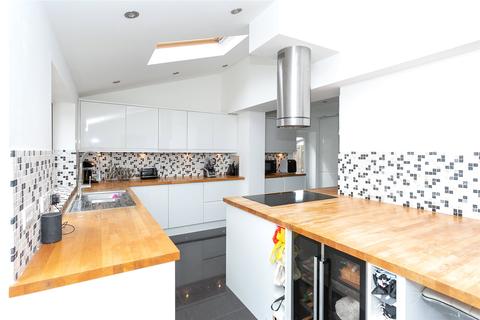 Wintons End Springfield, Bushey Heath, Bushey, WD23 1GL