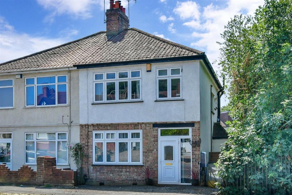 Stayton Road, Sutton, Surrey 3 bed semidetached house £600,000