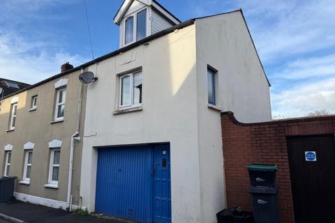 1 bedroom flat to rent, Higher Church Street, Barnstaple, EX32 8JE