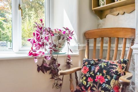 203 Westward Road, Ebley, Stroud, GL5 4SX