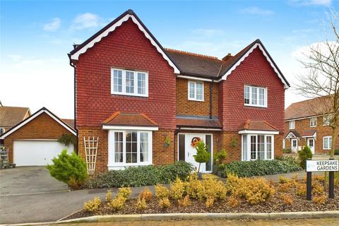 5 bedroom detached house for sale, Keepsake Gardens, Bramley, Tadley, Hampshire, RG26