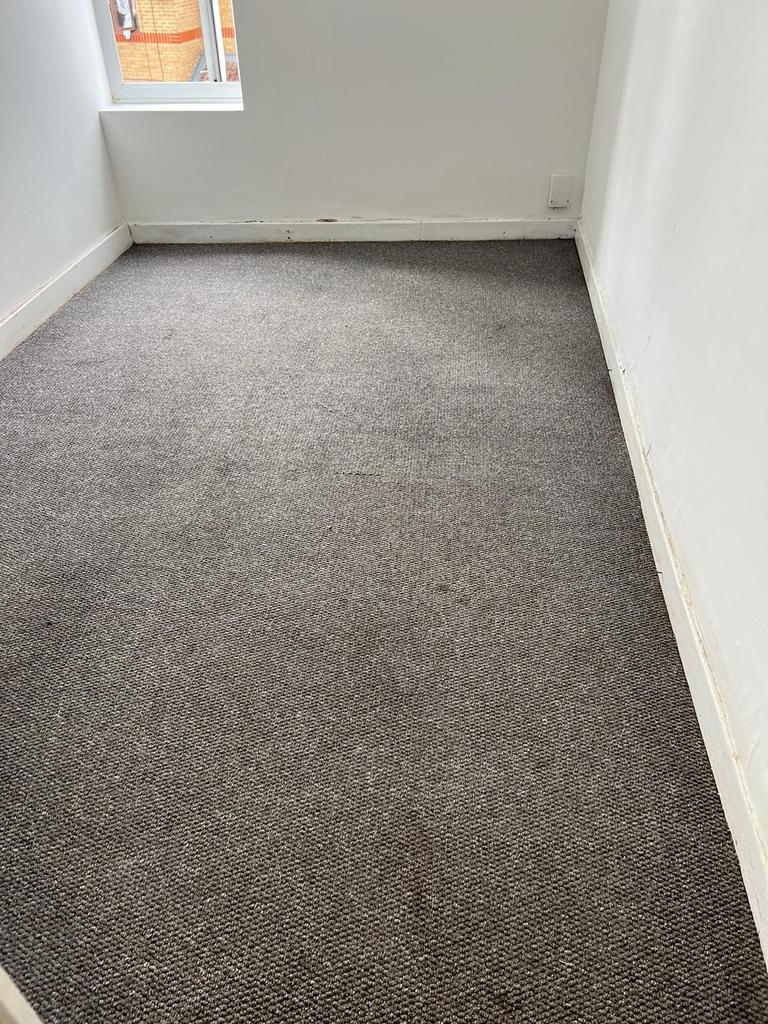 Hartley Road, Luton LU2 3 bed terraced house £1,150 pcm (£265 pw)