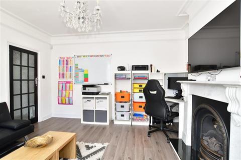 3 Grange Road, Gravesend, DA11 0ET