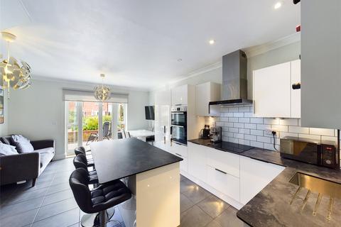 16 Armstrong Drive, Worcester, WR1 2GA