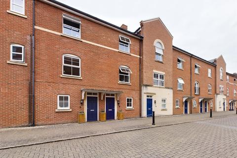 16 Armstrong Drive, Worcester, WR1 2GA