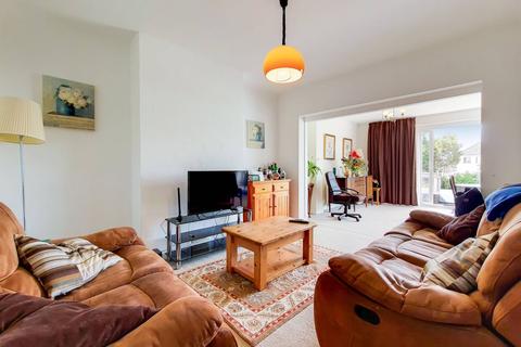 38 Vernon Drive, Stanmore, HA7 2BT
