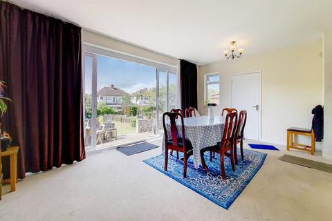 38 Vernon Drive, Stanmore, HA7 2BT