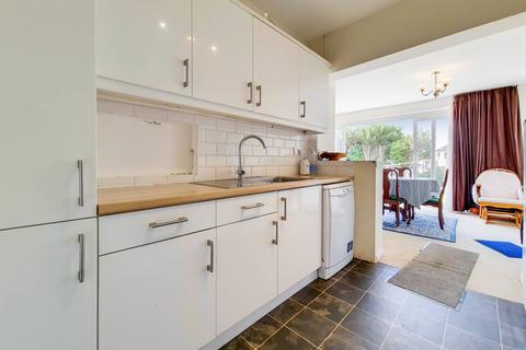 38 Vernon Drive, Stanmore, HA7 2BT