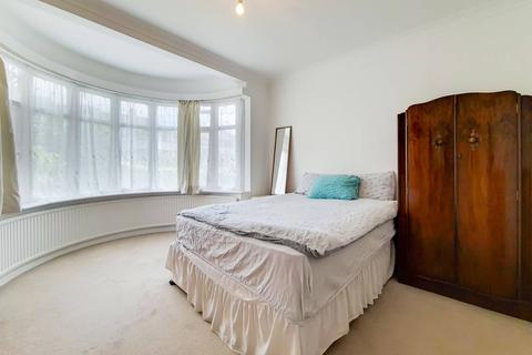 38 Vernon Drive, Stanmore, HA7 2BT