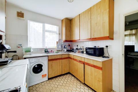 12 Merryfield Gardens, Stanmore, HA7 4TG