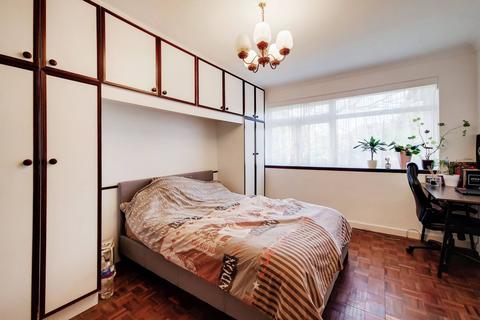 12 Merryfield Gardens, Stanmore, HA7 4TG