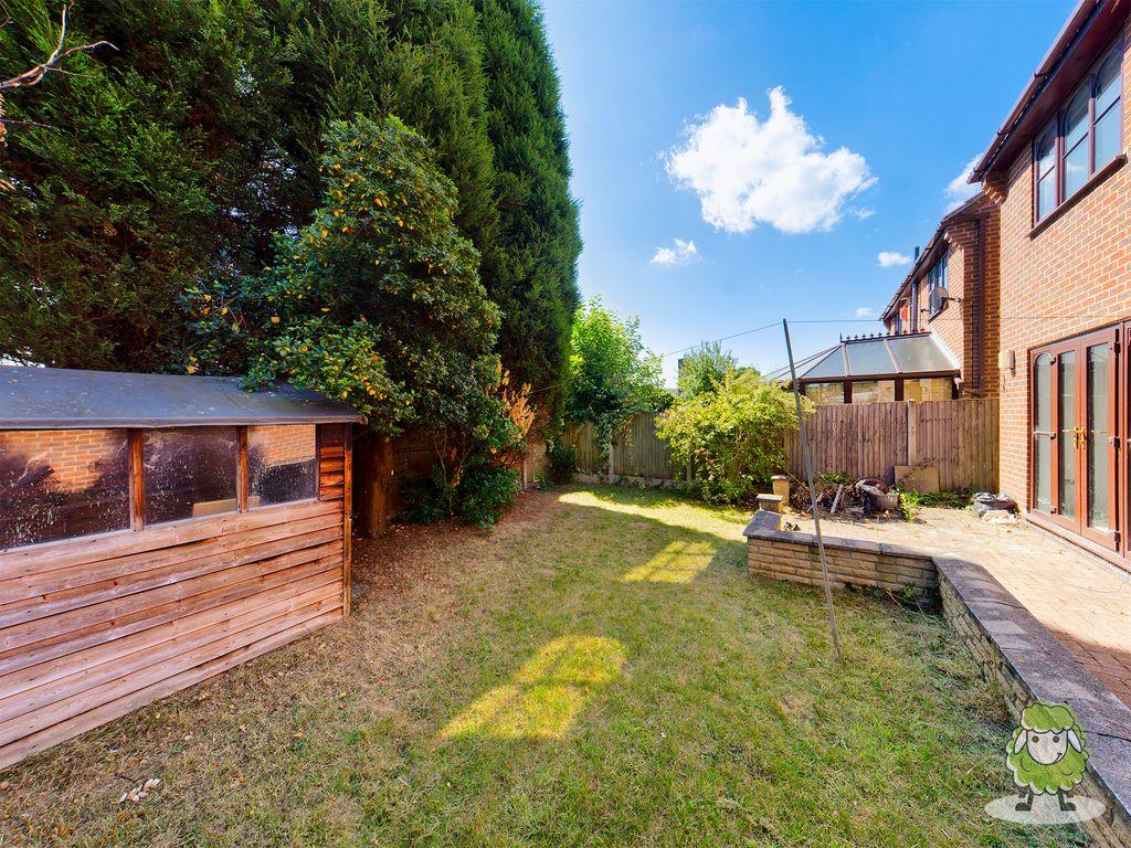 Flatts Lane, Calverton NG14 6JZ 4 bed detached house £250,000