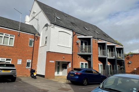 2 bedroom flat to rent - The Courtyard, Wellington Street, Kettering, Northamptonshire. NN16 8SG