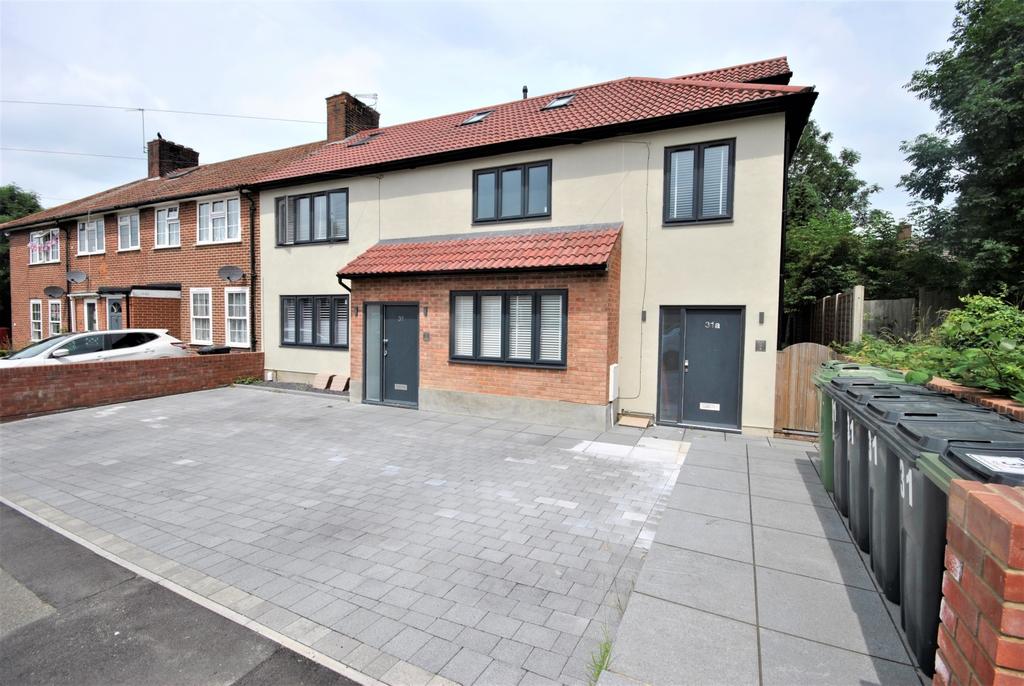 Framlingham Crescent London SE9 2 bed flat £1,400 pcm (£323 pw)