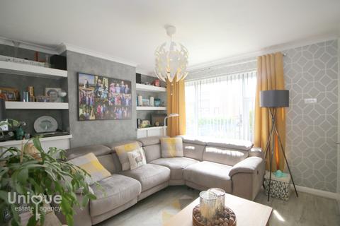 1 Lothian Place, Blackpool, FY2 0EZ