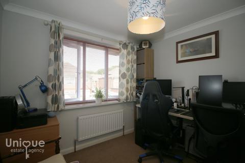 1 Lothian Place, Blackpool, FY2 0EZ