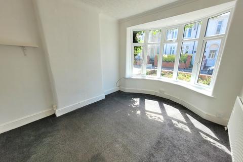 3 bedroom end of terrace house for sale - WELLFIELD AVENUE, PORTHCAWL, CF36 5TP