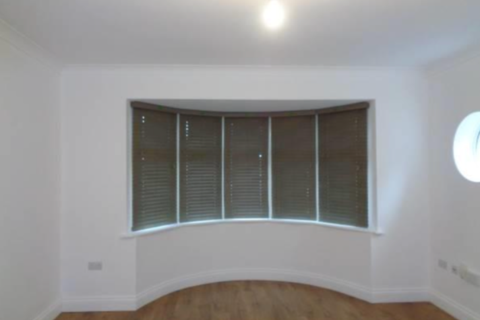 Flat 1, 16 Ashurst Drive, Goring By Sea, Worthing, BN12 4SW