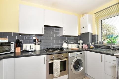 96 Thistledown, Gravesend, DA12 5EX