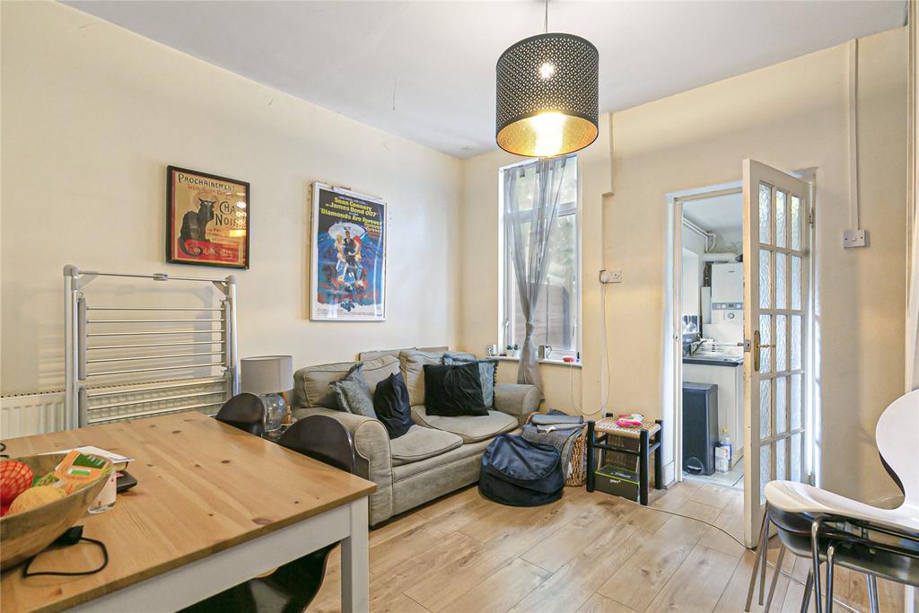 Glenavon Road, London, E15 3 bed house £2,000 pcm (£462 pw)