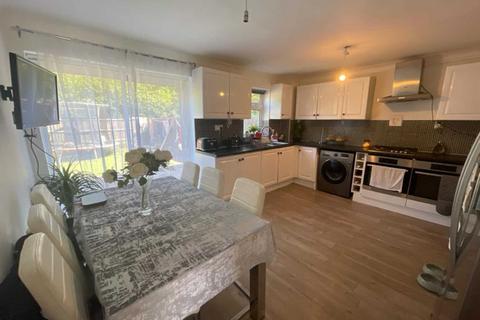 4 bedroom terraced house for sale, Elvaston Way, Reading