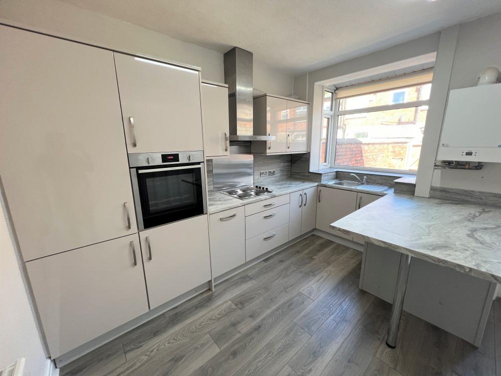 Greenbank Avenue Preston PR1 7QB 2 bed terraced house £625 pcm (£144 pw)