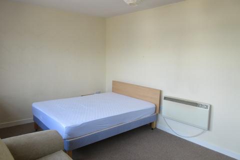 2 bedroom flat to rent, Nethergate, City Centre, Dundee, DD1