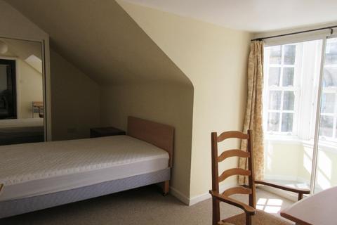 2 bedroom flat to rent, Nethergate, City Centre, Dundee, DD1