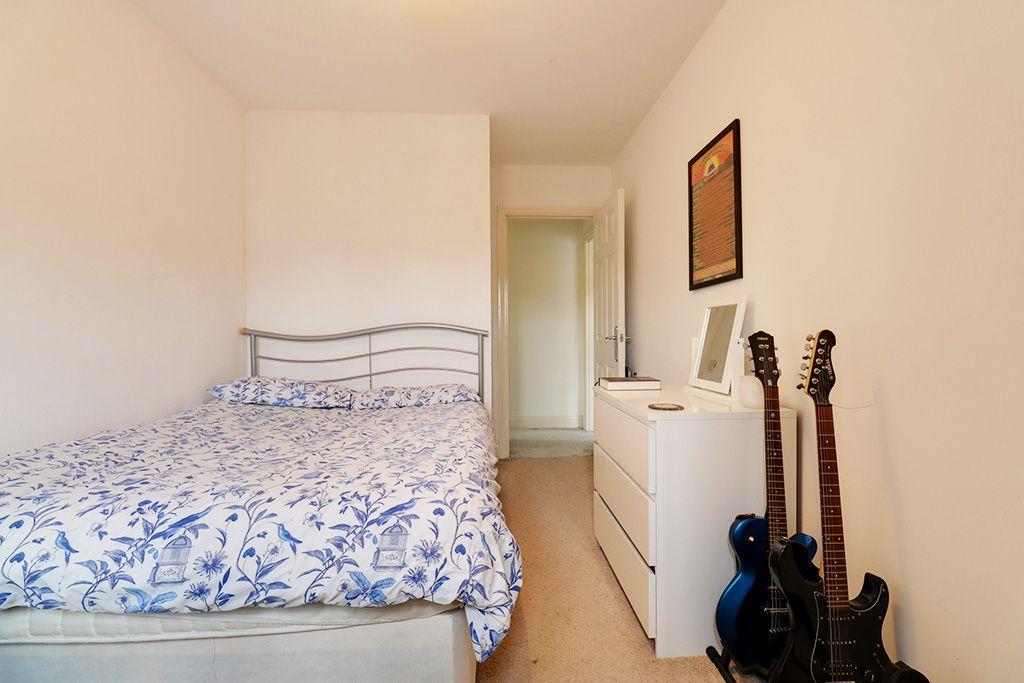 Bedroom 2 (Double)