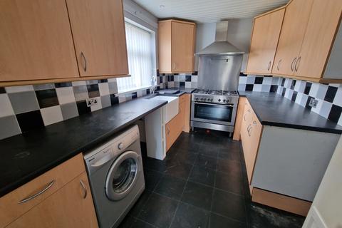 2 bedroom end of terrace house to rent - Grisedale Crescent, Eston, Middlesbrough, North Yorkshire, TS6