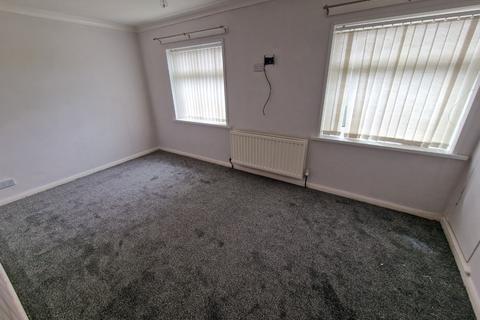 2 bedroom end of terrace house to rent - Grisedale Crescent, Eston, Middlesbrough, North Yorkshire, TS6