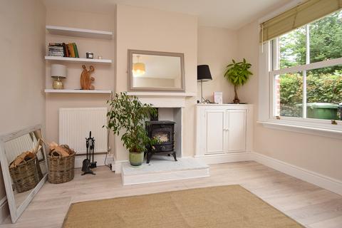 21 Bromyard Terrace, Worcester, WR2 5BW