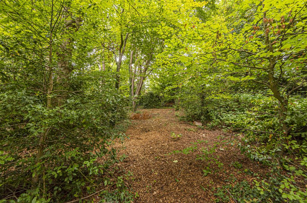 Lyall Close, Blunsdon St. Andrew, Swindon, Wiltshire, SN25 5 bed