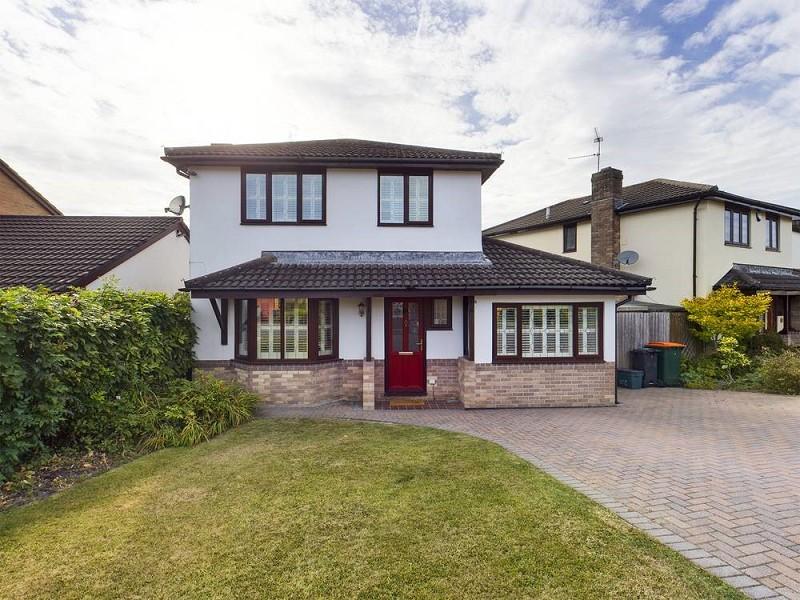 Vicarage Gardens, Marshfield... 4 bed detached house £495,000