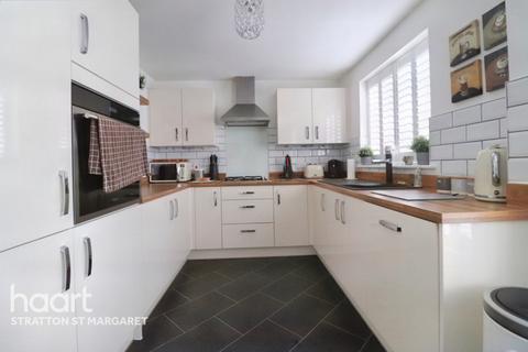 4 bedroom detached house for sale - Coronel Close, Swindon
