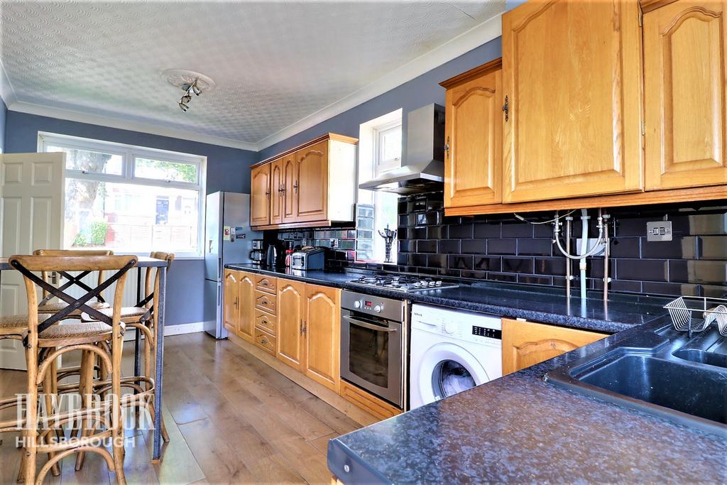 Crowder Avenue, Sheffield 3 bed semidetached house £125,000