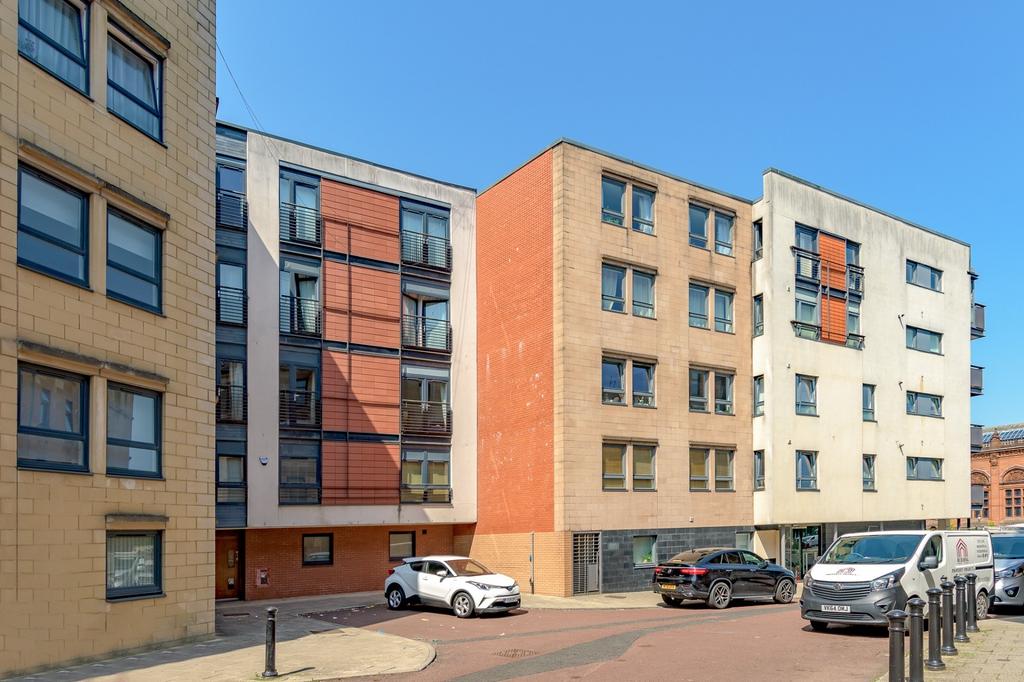 Hastie Street, Flat 3/3... 2 bed flat £1,295 pcm (£299 pw)