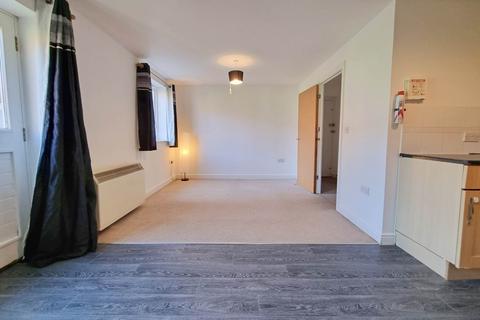 2 bedroom apartment to rent, Isham Place, Ipswich